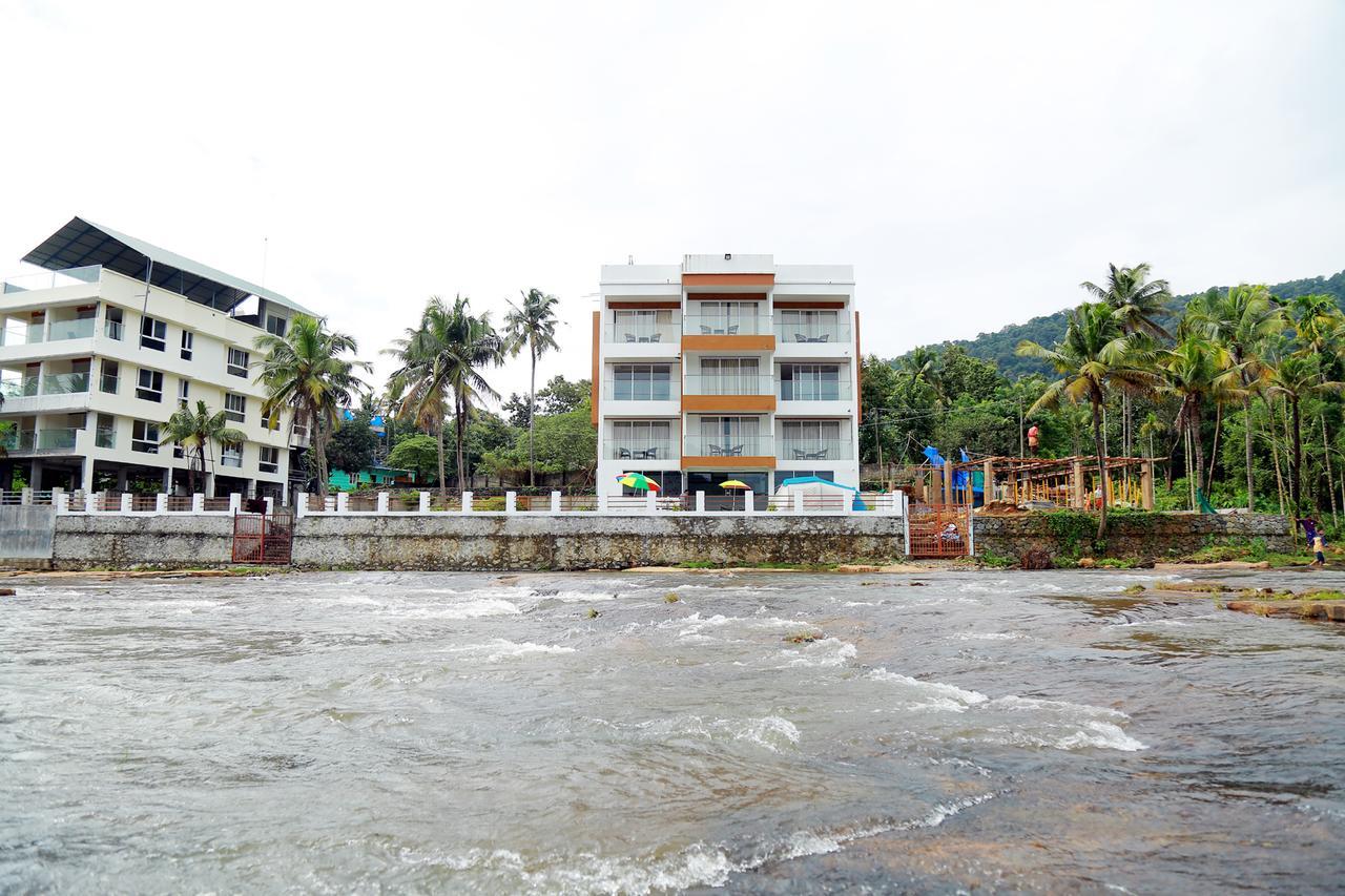 Athirapilly River Resort Athirappilly Kültér fotó